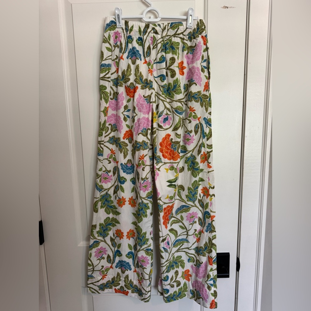 Zara Floral Print Women's Pants - Picture 2 of 5